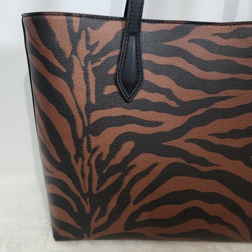 Nine West Landyn Black Saddle Tan Zebra Tote Shoulder Bag Purse - Picture 5 of 16